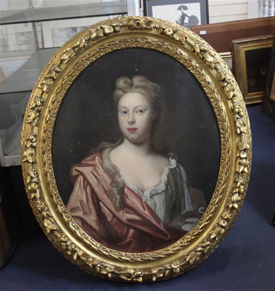 Early 18th century English School Portrait of a lady oval